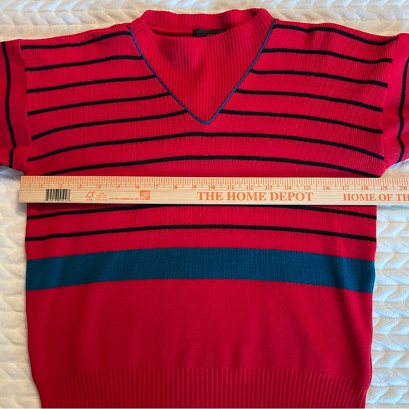 Jordache Vintage Women Red and Black Striped  sweater size Medium - Picture 4 of 8